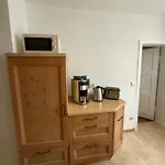 Fuer Familientreffen Mit Grossem Garten, Parkplaetzen * Erfurt