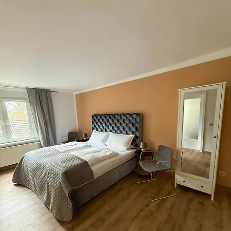 Fuer Familientreffen Mit Grossem Garten, Parkplaetzen Holiday home *