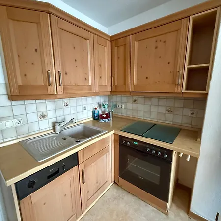 בית נופש Fuer Familientreffen Mit Grossem Garten, 4 Schlafzimmer, 2 Baeder, Parkplaetze ארפורט