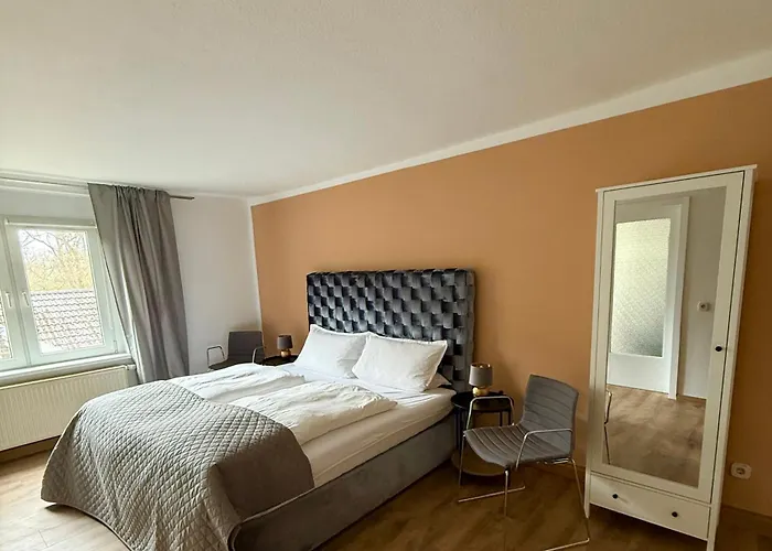 Fuer Familientreffen Mit Grossem Garten, Parkplaetzen Holiday home *