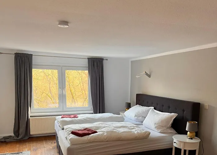 Fuer Familientreffen Mit Grossem Garten, Parkplaetzen Holiday home *