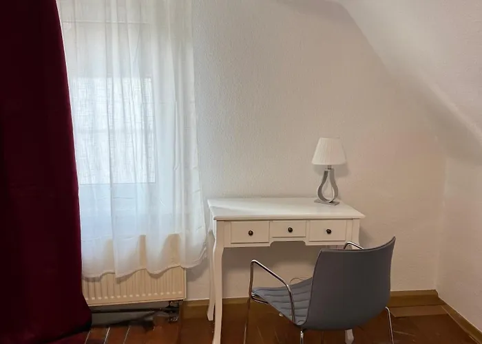 Holiday home Fuer Familientreffen Mit Grossem Garten, Parkplaetzen