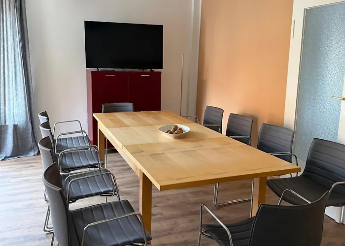 Fuer Familientreffen Mit Grossem Garten, Parkplaetzen Holiday home *